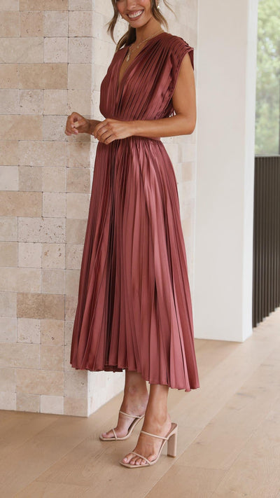 Maria - Elegantes Faltenkleid